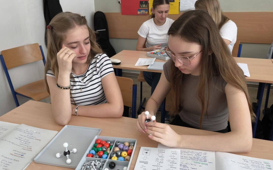 Nové pomůcky pro výuku chemie